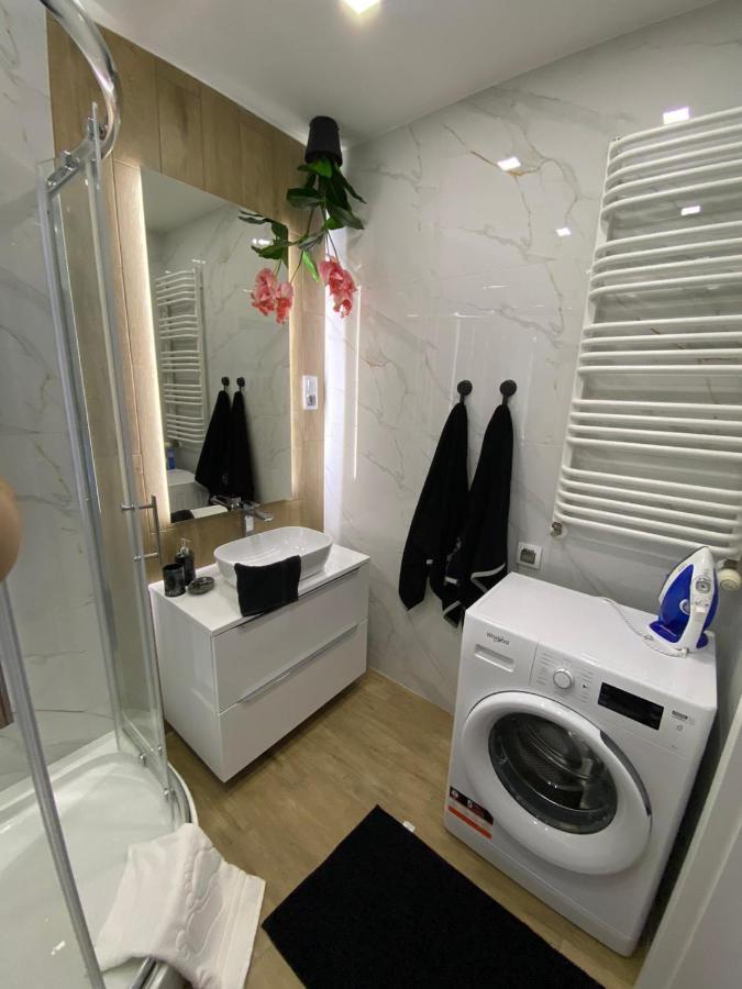 Apartament Serbanska 1/3 Przemysl Ngoại thất bức ảnh